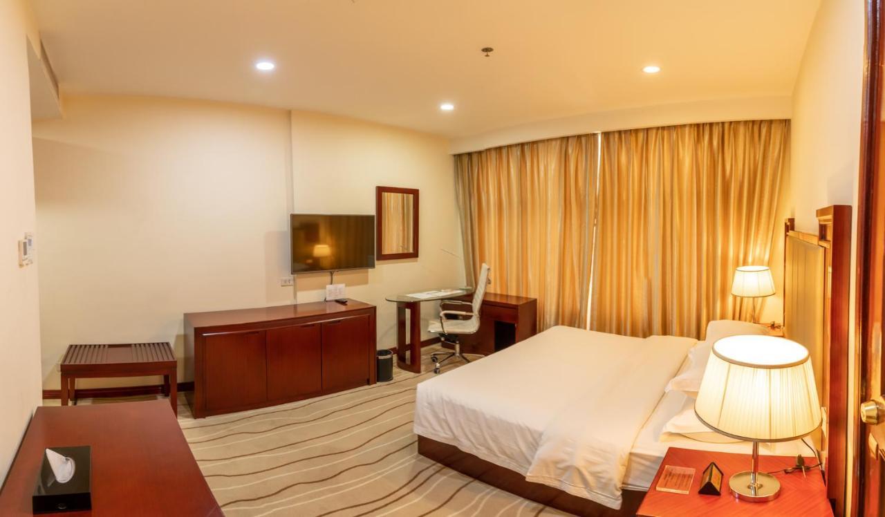 Swiss-Belhotel Blulane Manila Eksteriør bilde