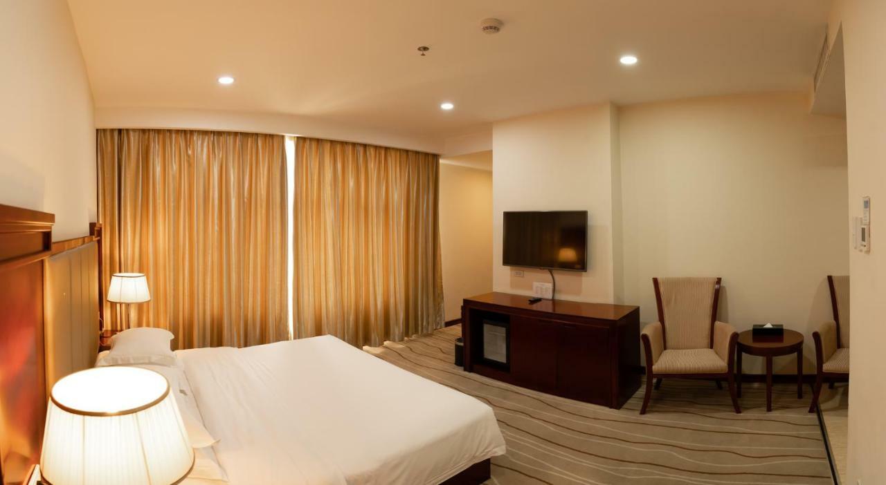 Swiss-Belhotel Blulane Manila Eksteriør bilde